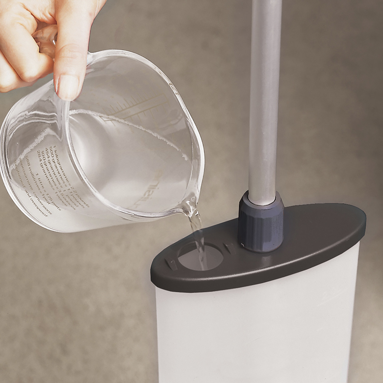 Ewbank Compact Carpet Shampooer With Shampoo - Black